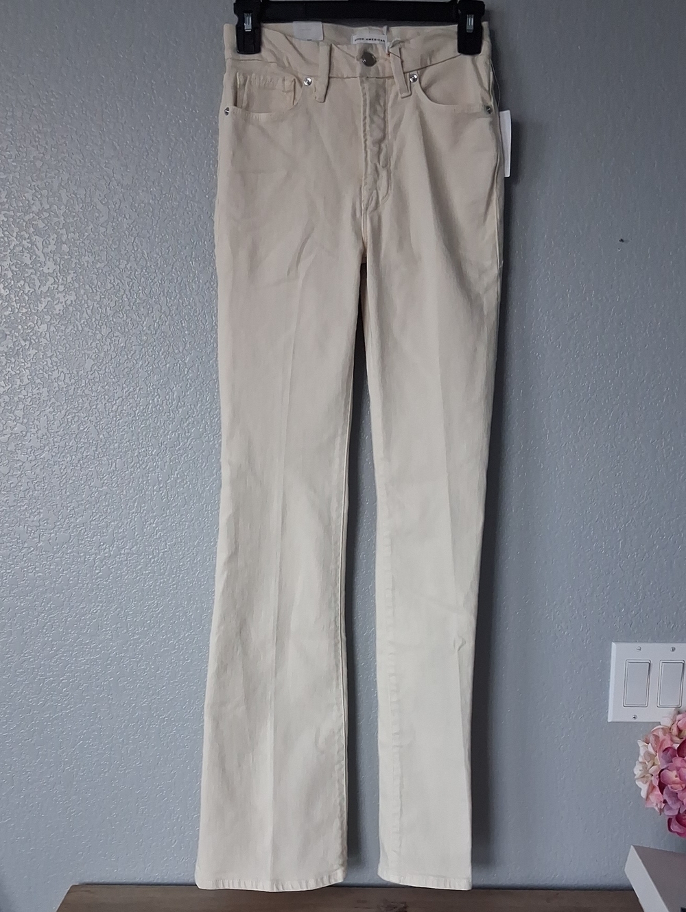 Good American Classic Slim-Bootcut Jeans